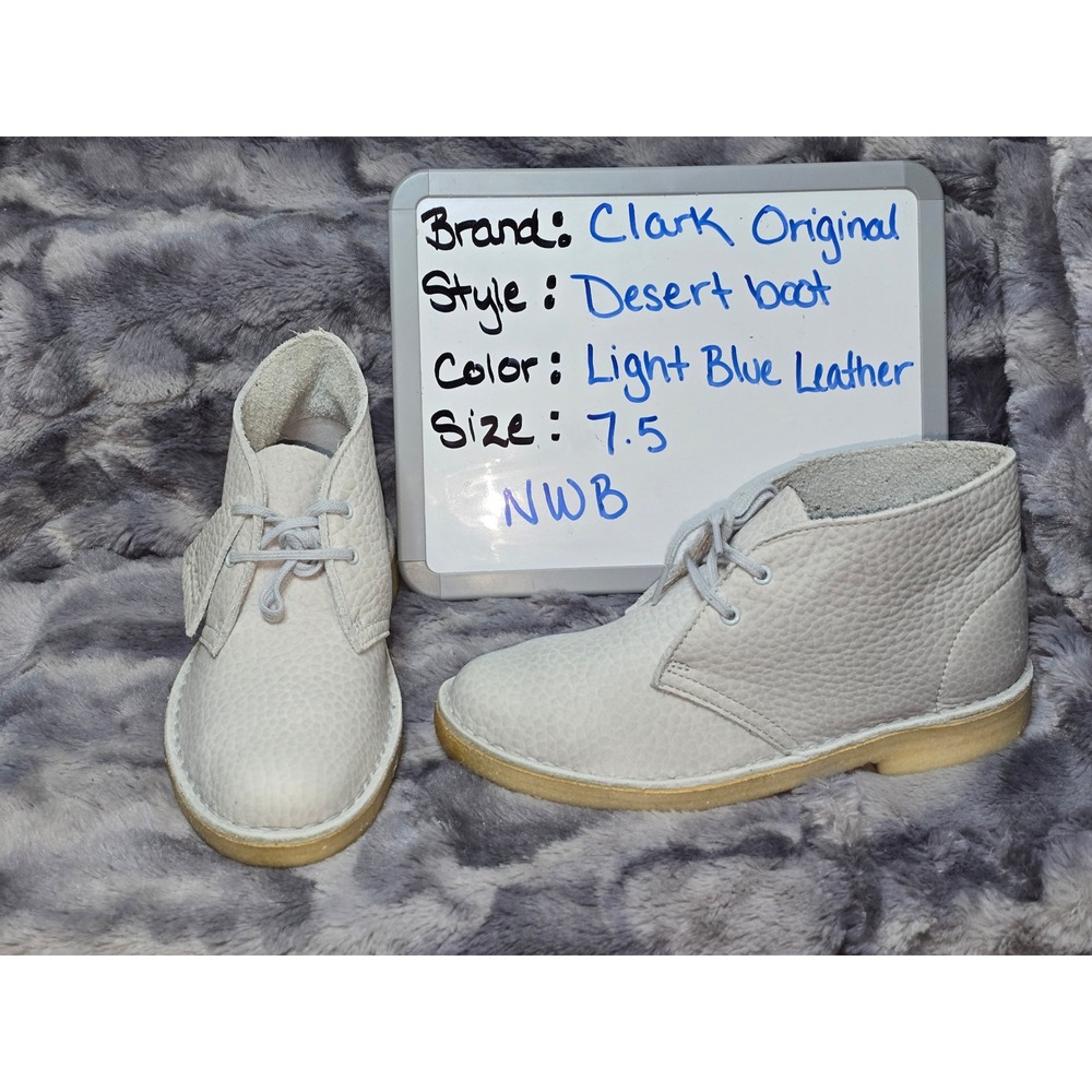 NWB Clarks Originals Desert‎ Boot Light Blue Pebbled Leather Womens 7.5 26148428